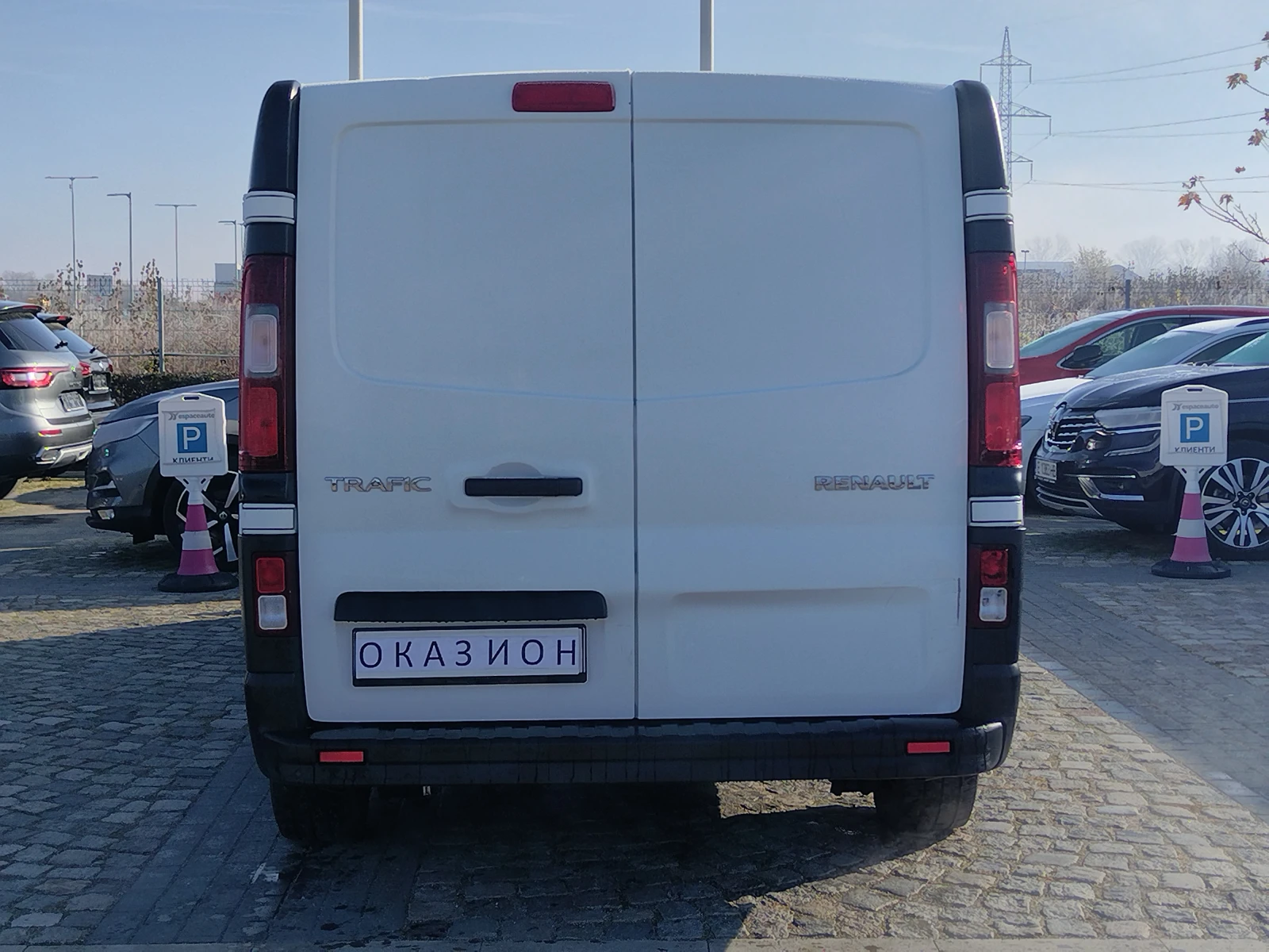 Renault Trafic 2.0/dCi 120 к.с. BVM6 - изображение 6