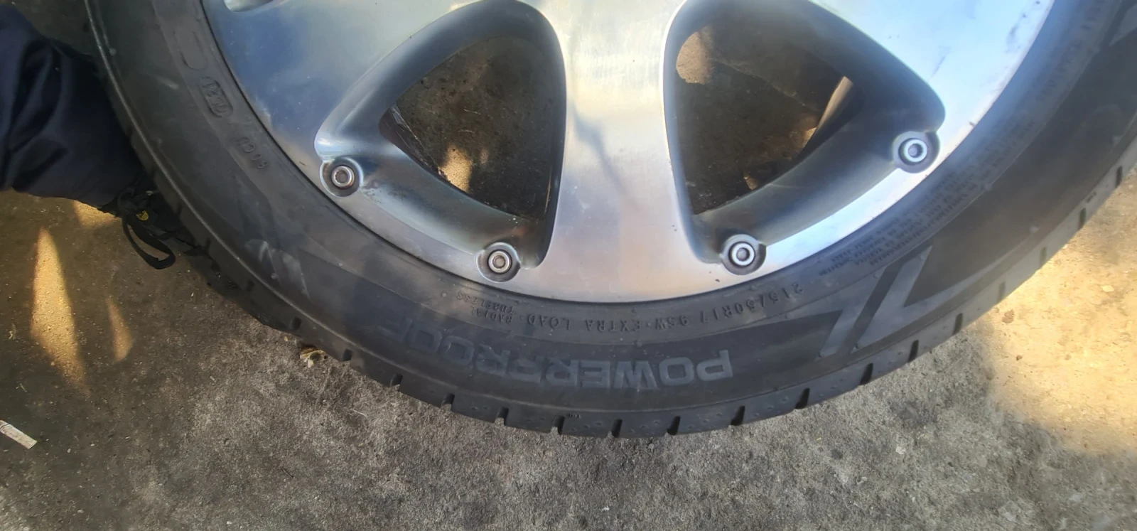 Гуми с джанти Nokian 215/50R17, снимка 8 - Гуми и джанти - 54953226