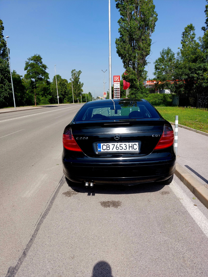 Mercedes-Benz C 220, снимка 1 - Автомобили и джипове - 45968096