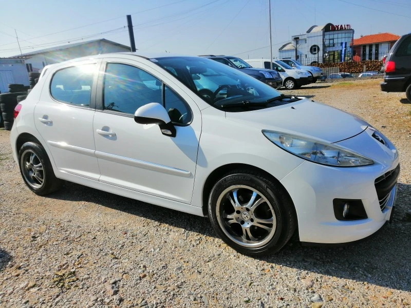 Peugeot 207 1.4 I 75ps, снимка 3 - Автомобили и джипове - 46096858