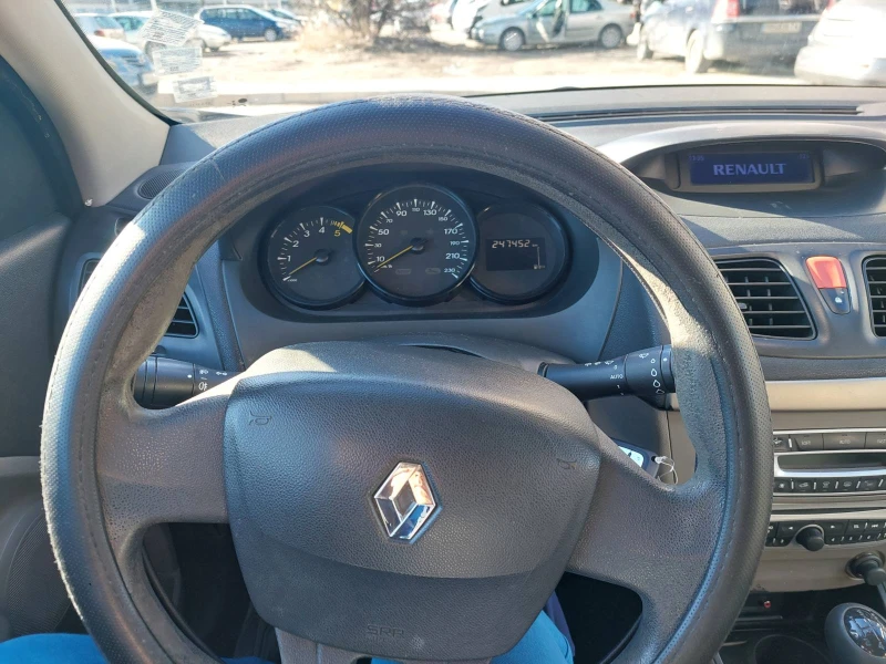 Renault Megane, снимка 10 - Автомобили и джипове - 48741293