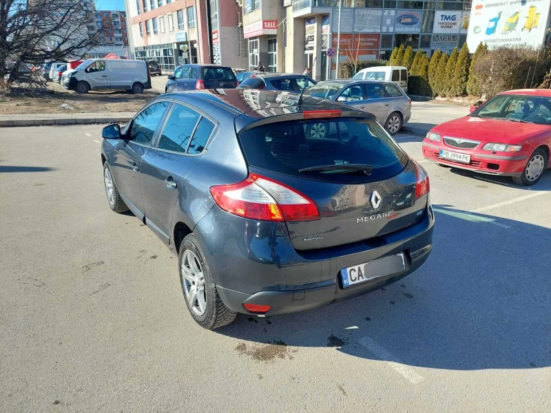 Renault Megane, снимка 8 - Автомобили и джипове - 48741293