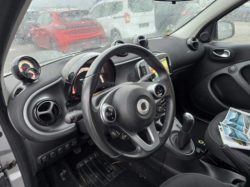 Smart Forfour, снимка 10 - Автомобили и джипове - 48774649