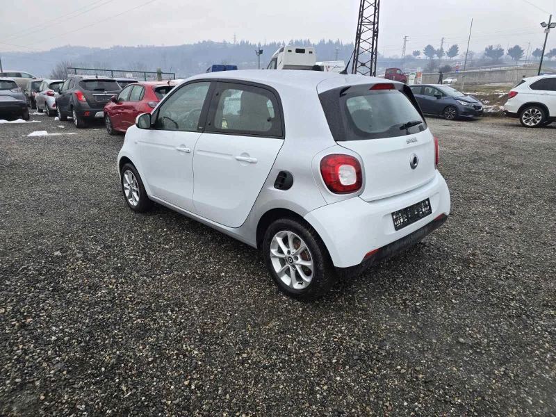 Smart Forfour, снимка 5 - Автомобили и джипове - 48774649