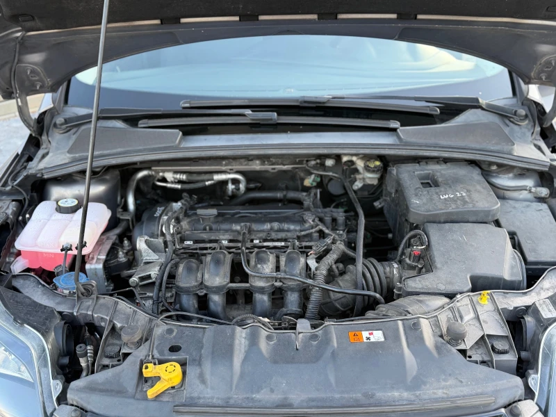 Ford Focus = 1.6-125= ИТАЛИЯ= TITANIUM= NAVI= START/STOP= , снимка 9 - Автомобили и джипове - 51027480
