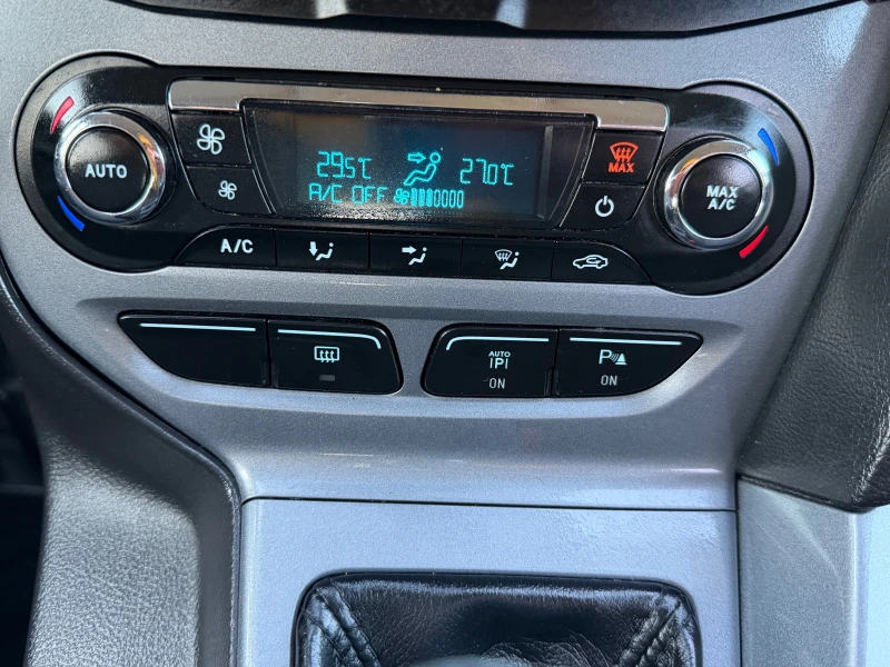 Ford Focus = 1.6-125= ИТАЛИЯ= TITANIUM= NAVI= START/STOP= , снимка 13 - Автомобили и джипове - 51027480