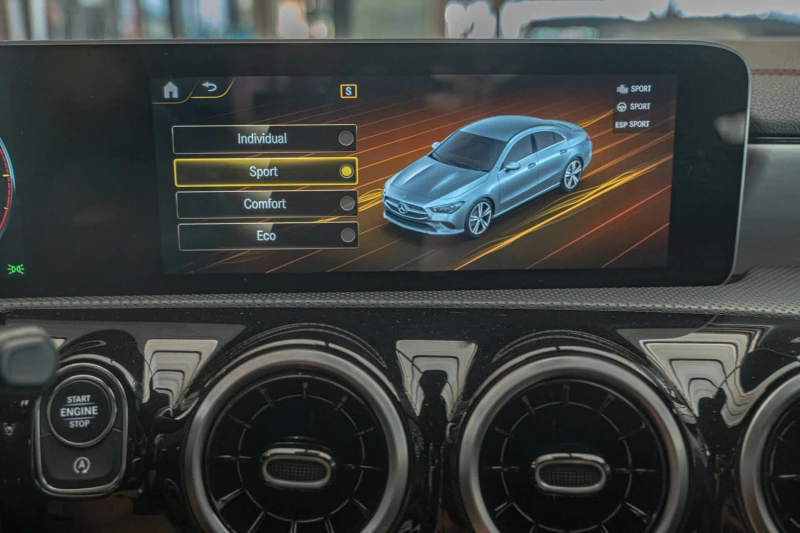 Mercedes-Benz CLA 200 AMG Line/Night Packet/MBUX/Virtual/Подгрев/Камера, снимка 12 - Автомобили и джипове - 51447603