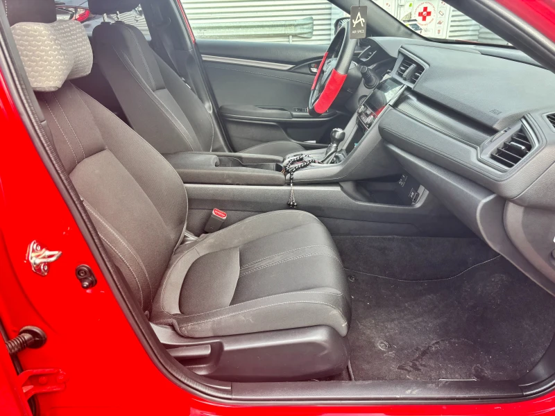 Honda Civic  1.5i (с верига) - бензин, снимка 16 - Автомобили и джипове - 52681253