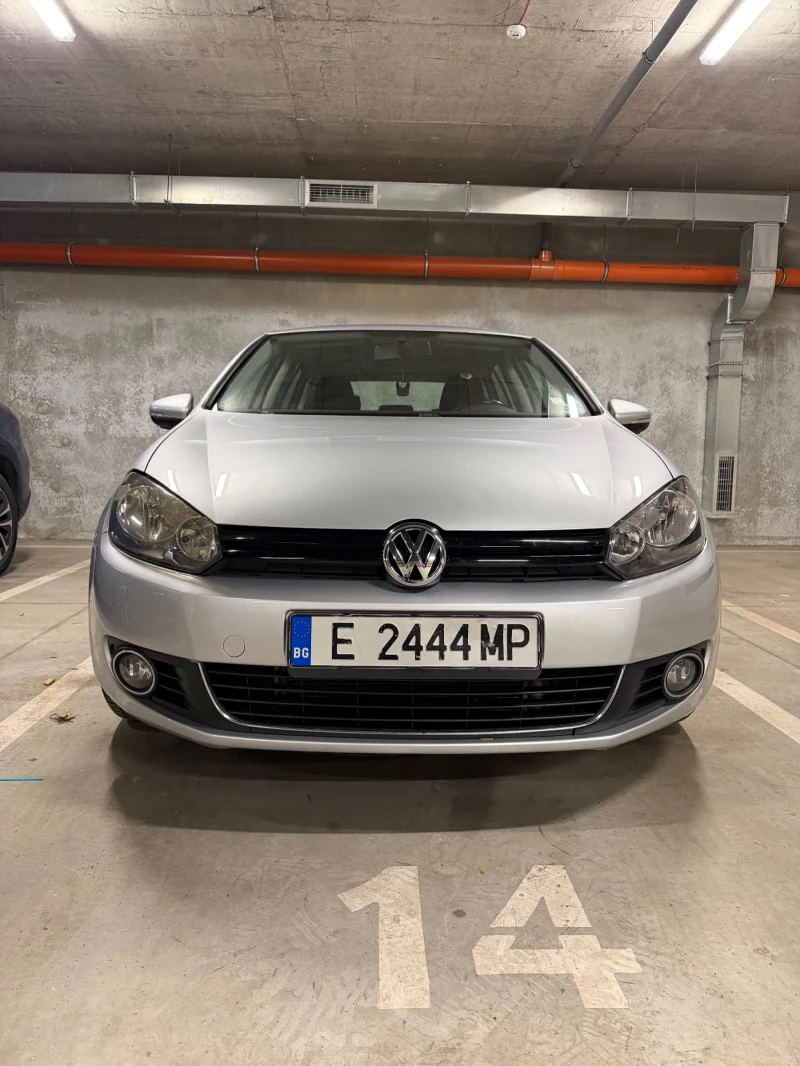 VW Golf 1.6 TDI DSG Автомат/ Нави, снимка 2 - Автомобили и джипове - 52696755