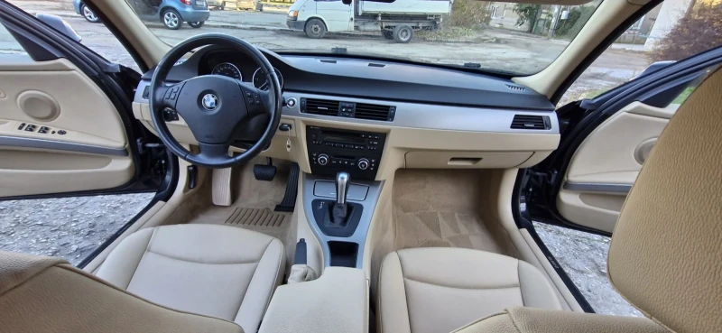 BMW 320  2.0D MSport, снимка 9 - Автомобили и джипове - 52775600