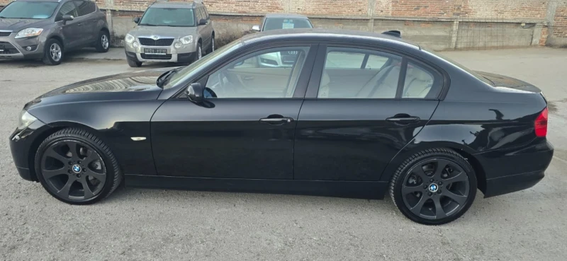 BMW 320  2.0D MSport, снимка 8 - Автомобили и джипове - 52775600