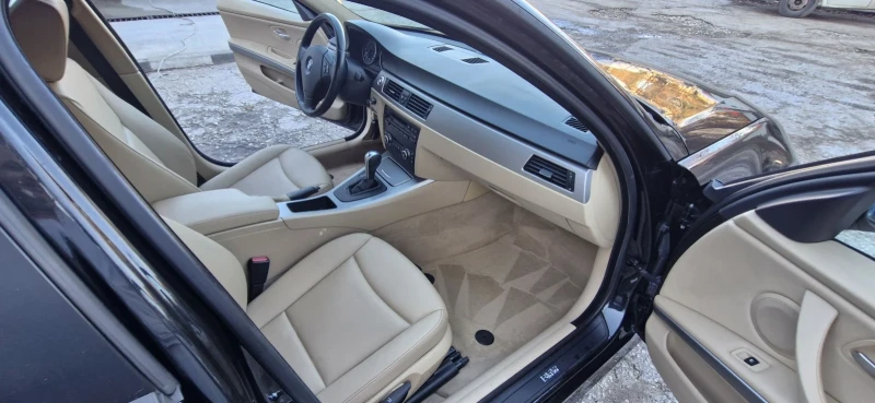 BMW 320  2.0D MSport, снимка 11 - Автомобили и джипове - 52775600
