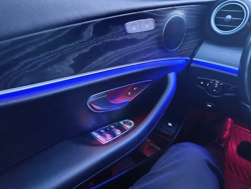 Mercedes-Benz E 200 2.0 9G, снимка 9 - Автомобили и джипове - 53179442