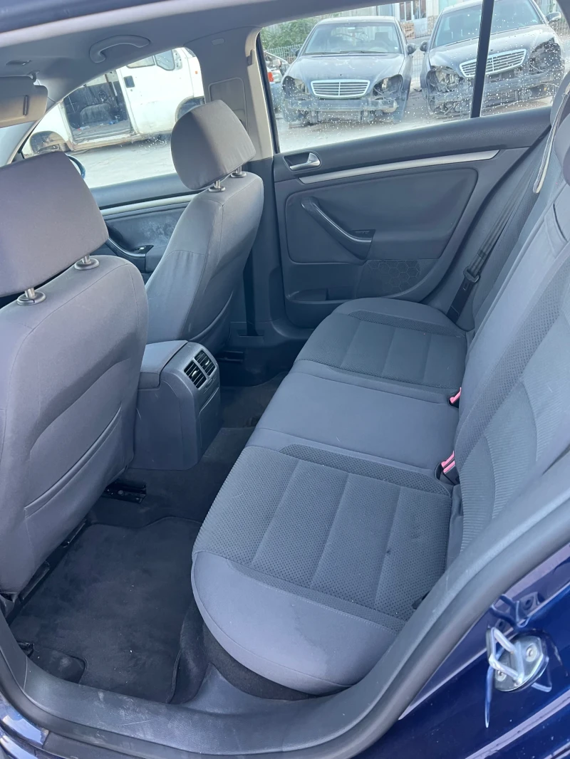 VW Golf, снимка 8 - Автомобили и джипове - 53357111