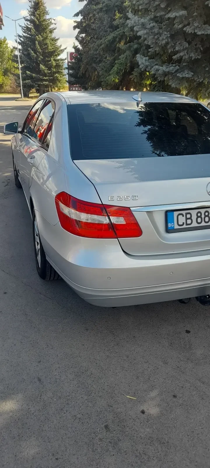 Mercedes-Benz E 250, снимка 3 - Автомобили и джипове - 47111989