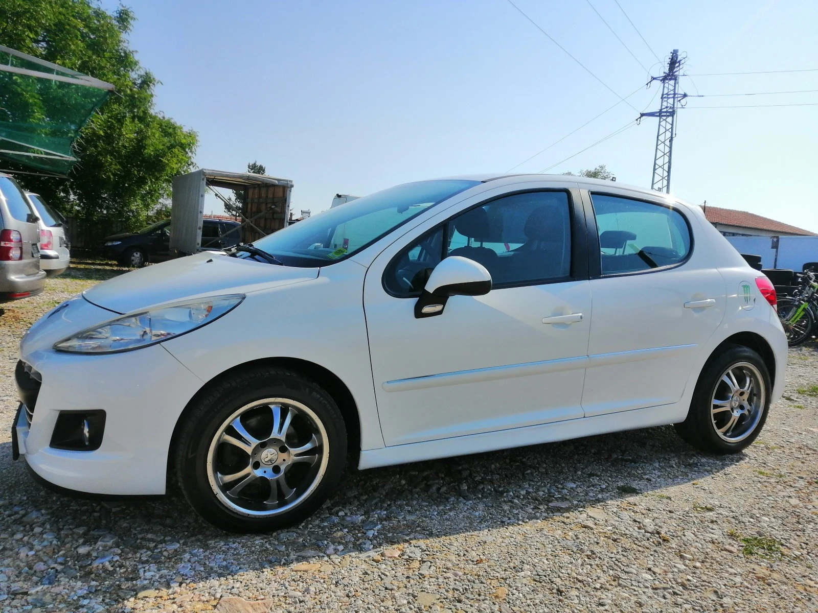 Peugeot 207 1.4 I 75ps, снимка 1