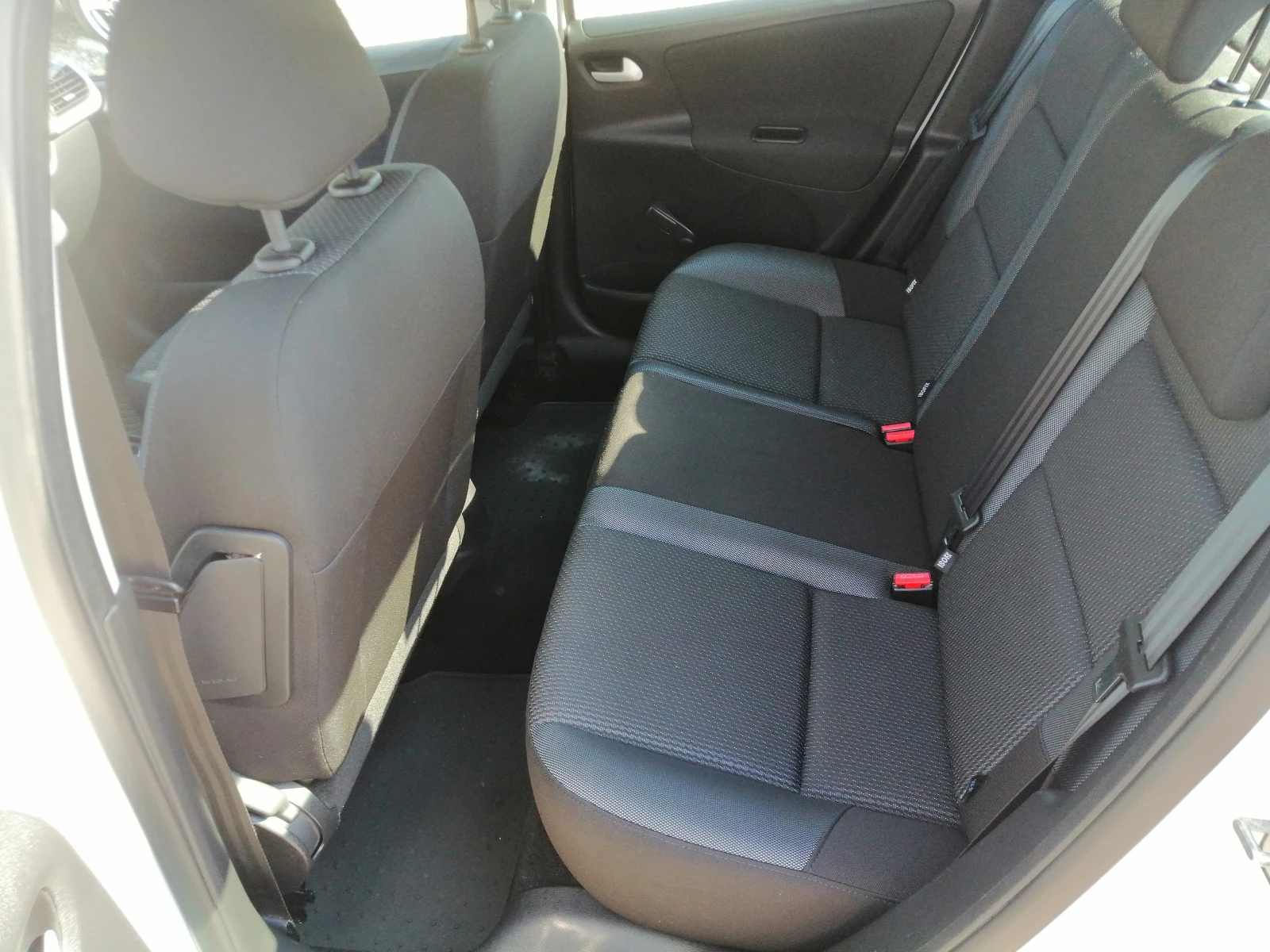 Peugeot 207 1.4 I 75ps | Mobile.bg — изображение 11