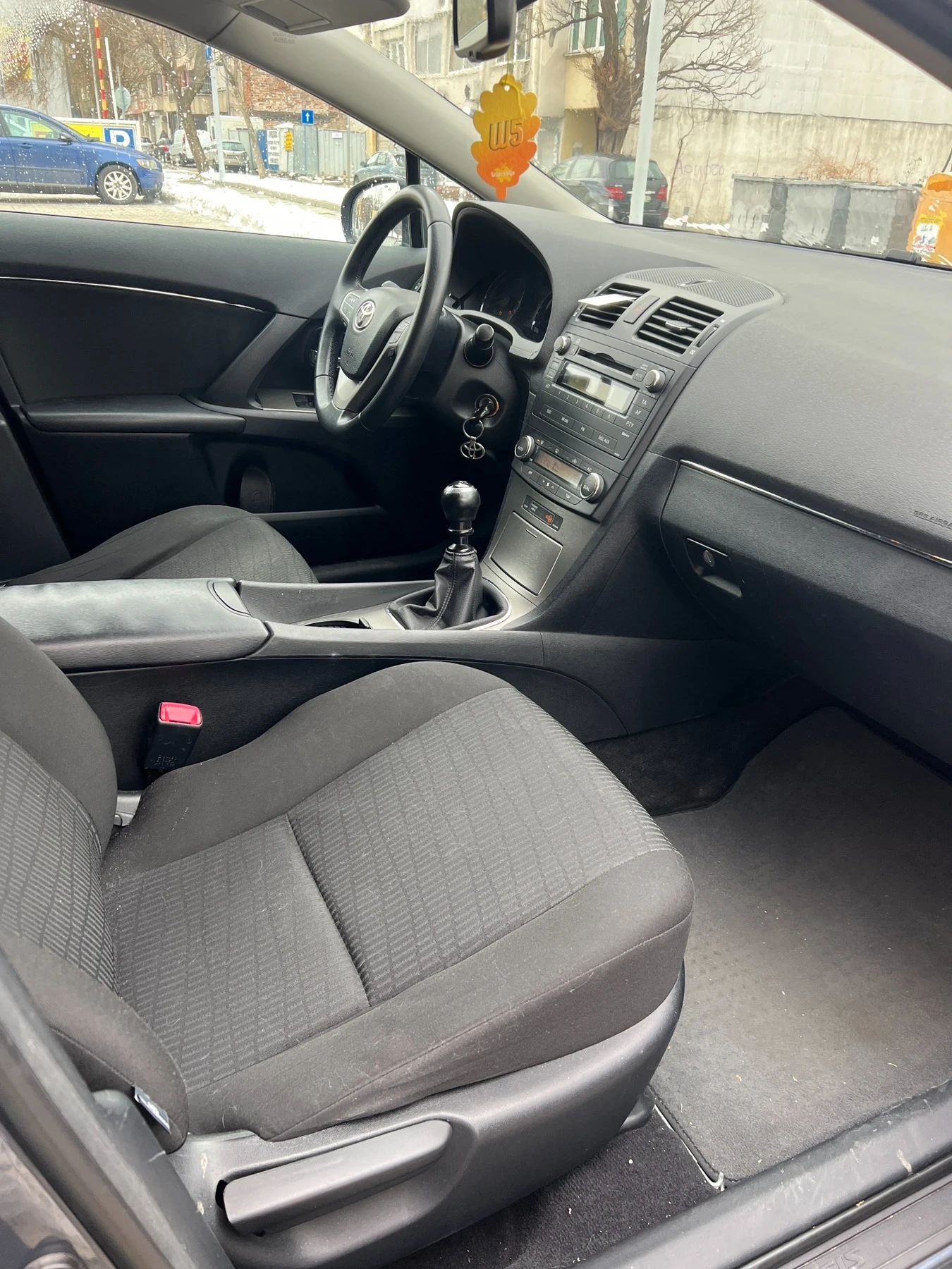 Toyota Avensis 1.8 - изображение 9