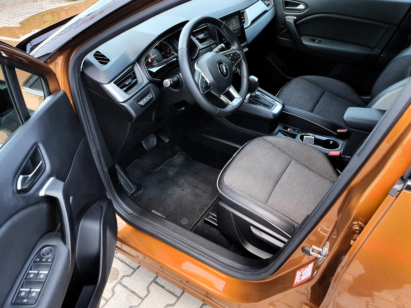 Renault Captur 1.6HEV/Full Hybrid/Intens - изображение 7