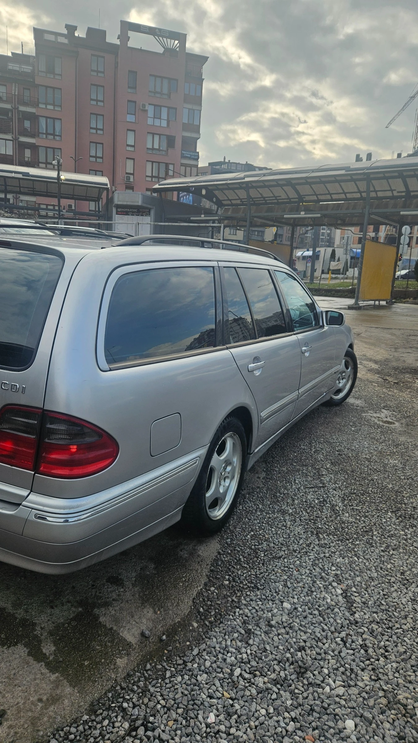 Mercedes-Benz E 270 AVANTGARDE, снимка 5 - Автомобили и джипове - 53832819