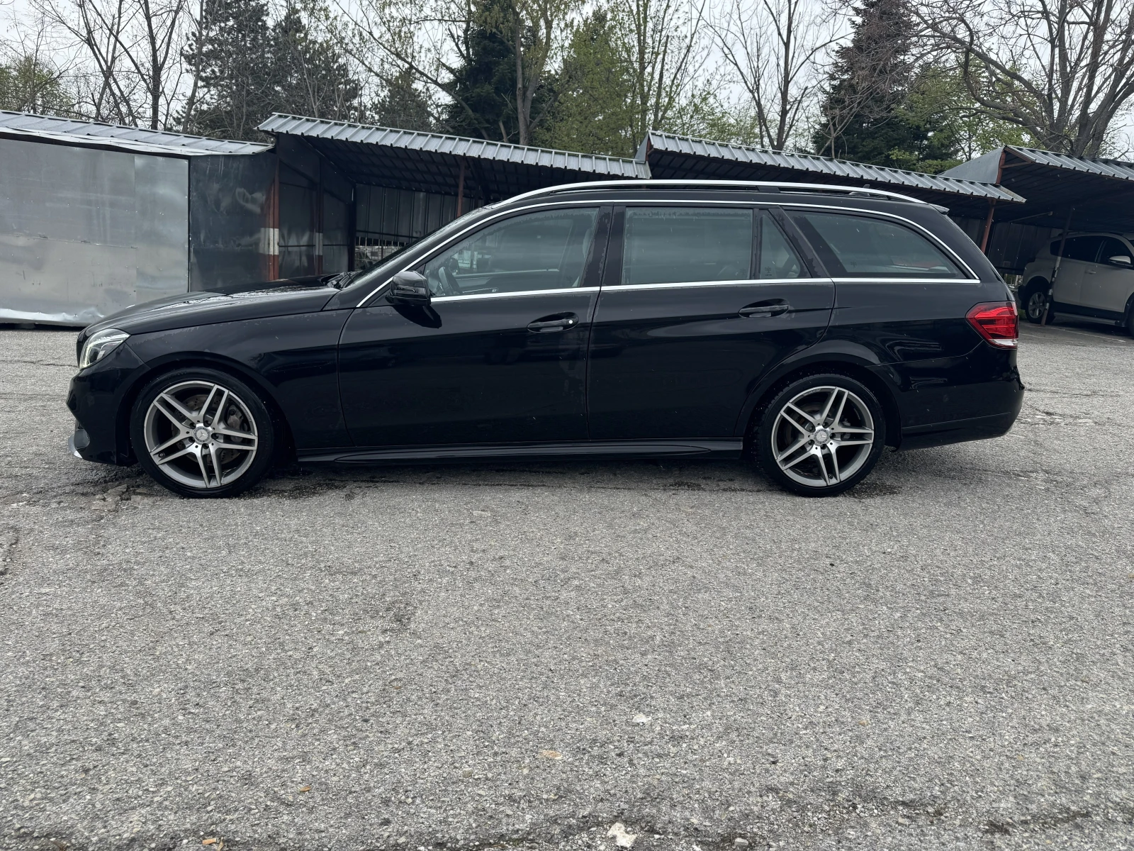 Mercedes-Benz E 350 AMG пакет , снимка 4 - Автомобили и джипове - 54701368