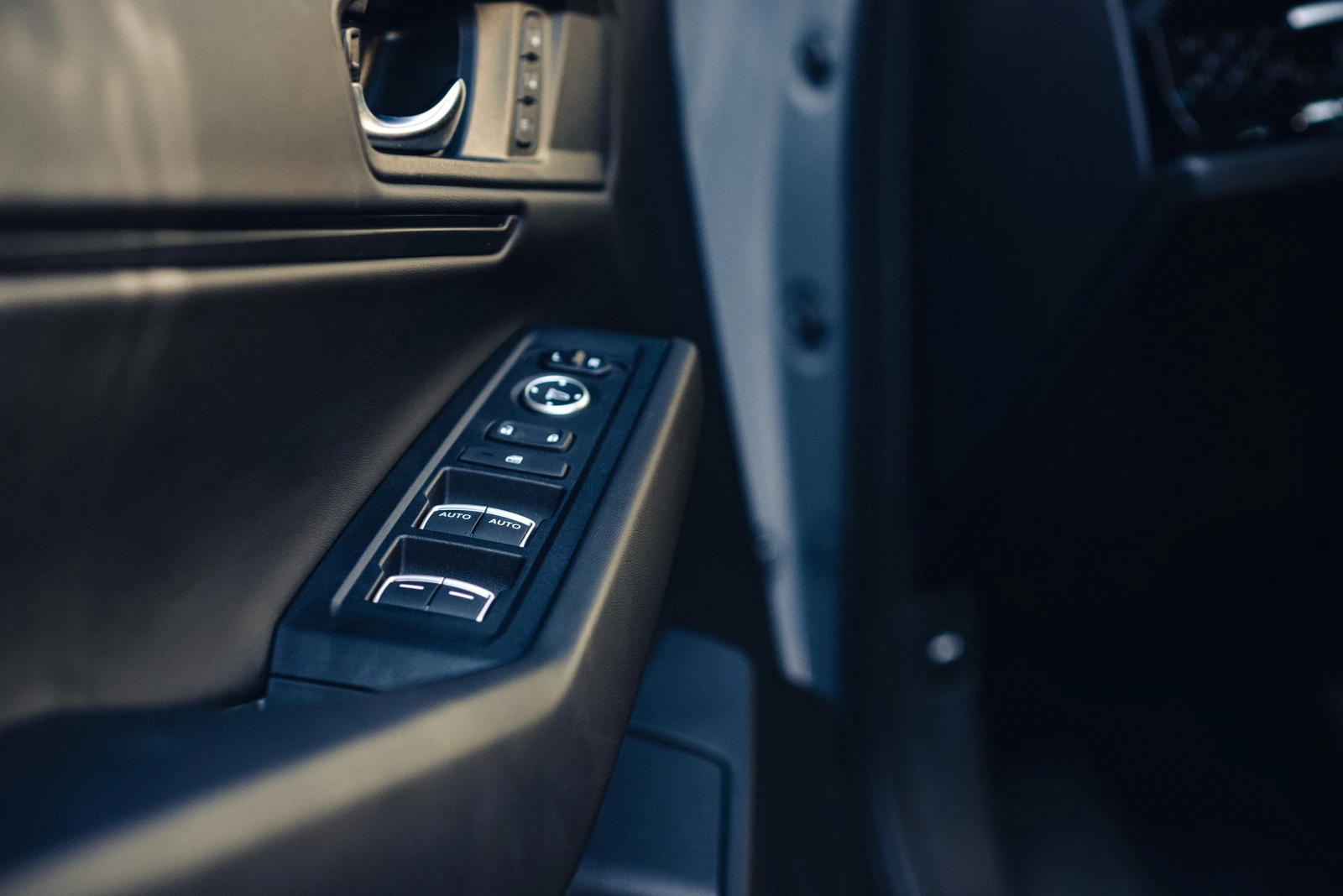 Honda Accord 2.0 Hybrid, снимка 11 - Автомобили и джипове - 53677715