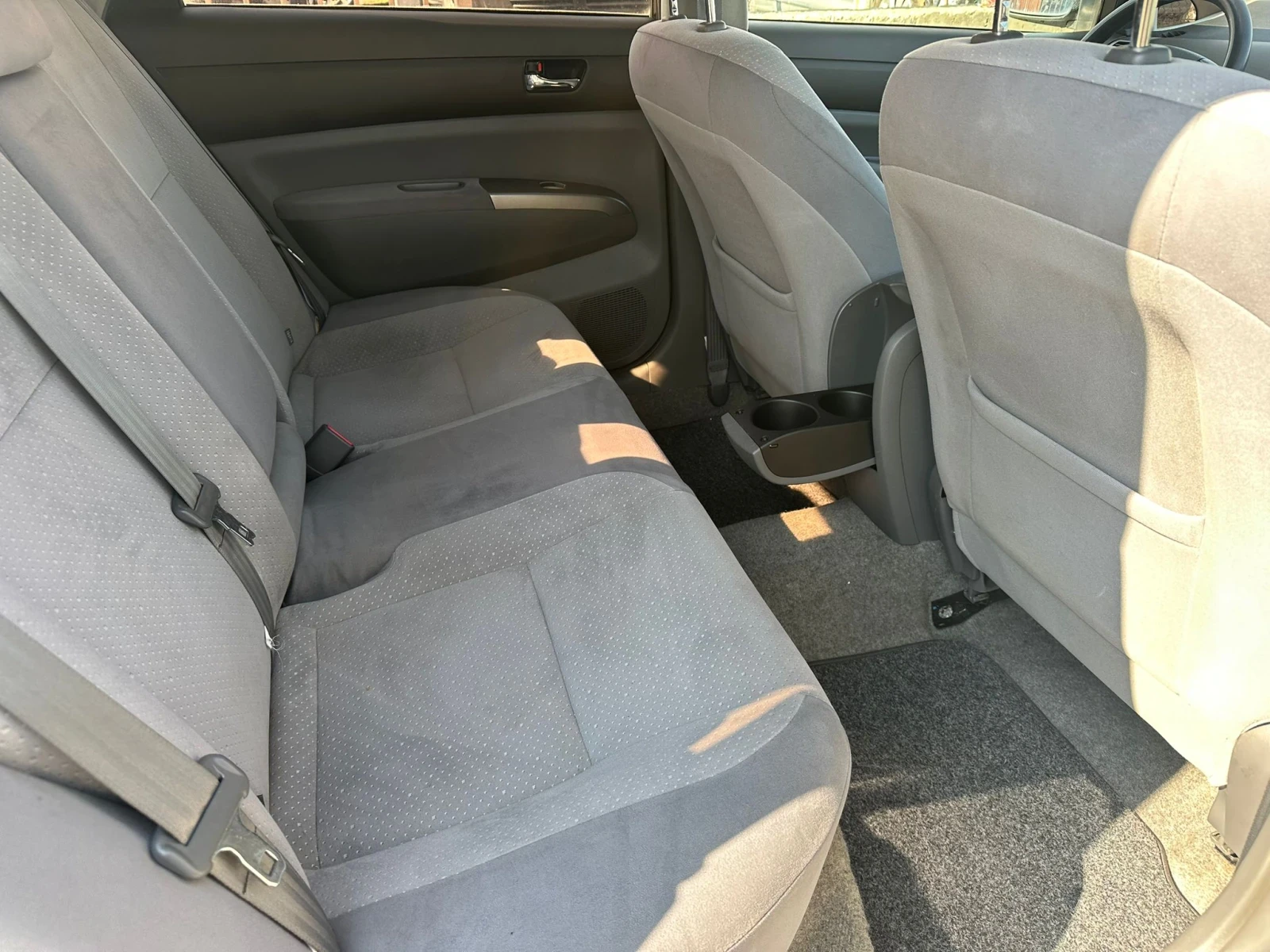 Toyota Prius 1, 500HYBRID EURO4 , снимка 10 - Автомобили и джипове - 53739341