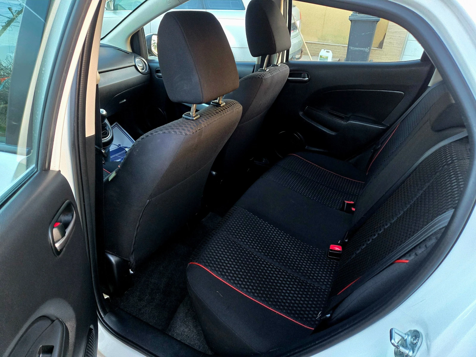 Mazda 2 1.3i Facelift �������� ����������� 1���.���� ����� | Mobile.bg � ����������� 10