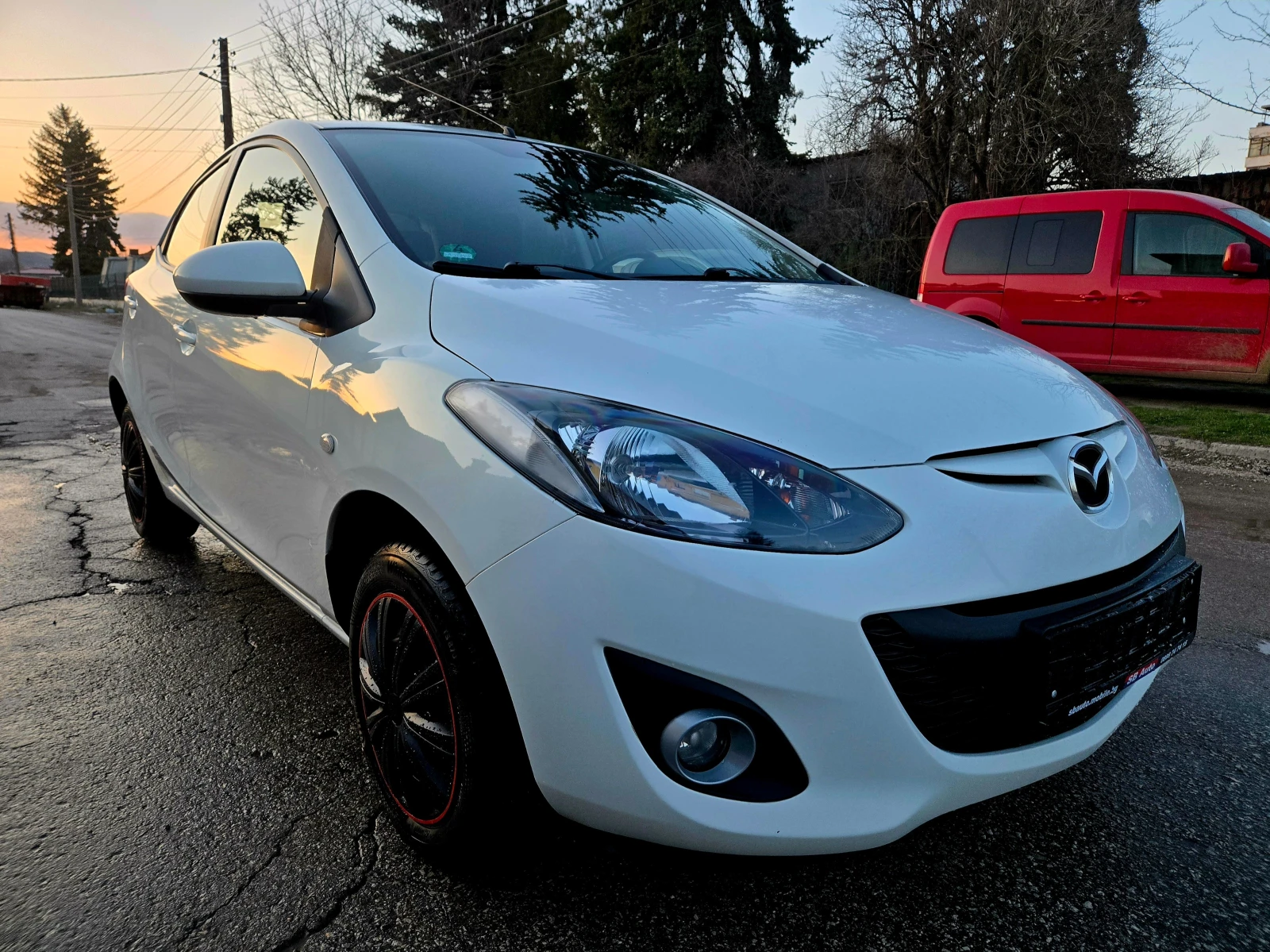 Mazda 2 1.3i Facelift �������� ����������� 1���.���� ����� | Mobile.bg � ����������� 8