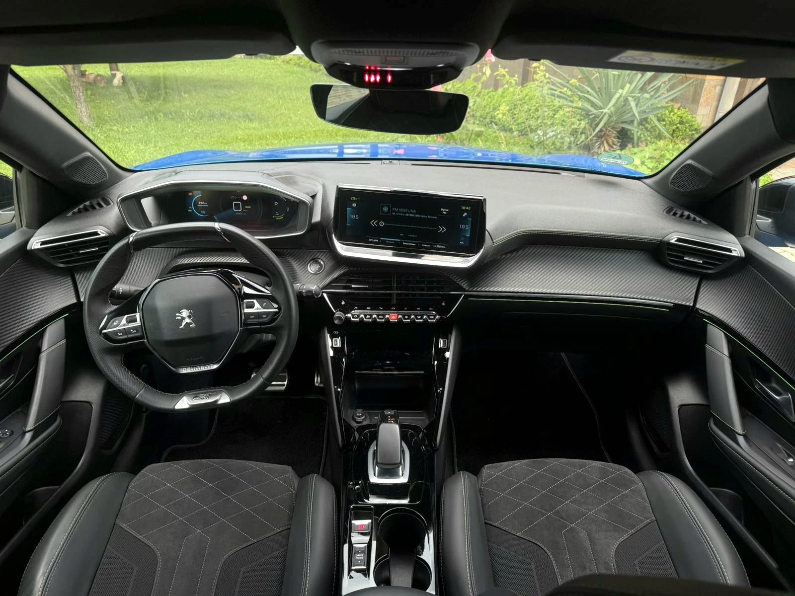 Peugeot 208 GT / E-208, снимка 7 - Автомобили и джипове - 54745709