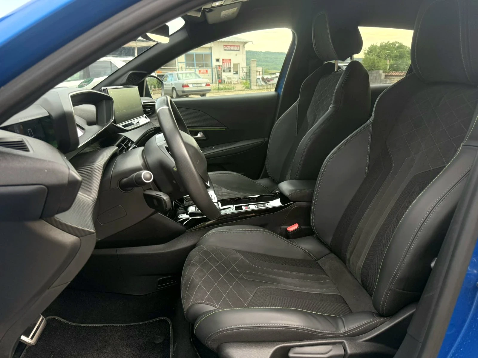 Peugeot 208 GT / E-208, снимка 8 - Автомобили и джипове - 54745709