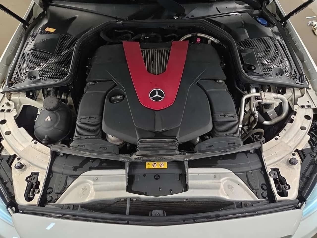 Mercedes-Benz C 450 AMG ПОДГРЕВ/ЧЕРВЕН САЛОН/ПАНО/CARFAX/ФИНАНСИРАНЕ , снимка 16 - Автомобили и джипове - 55004629