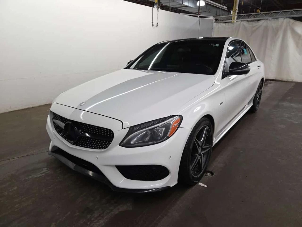 Mercedes-Benz C 450 AMG ПОДГРЕВ/ЧЕРВЕН САЛОН/ПАНО/CARFAX/ФИНАНСИРАНЕ , снимка 2 - Автомобили и джипове - 55004629