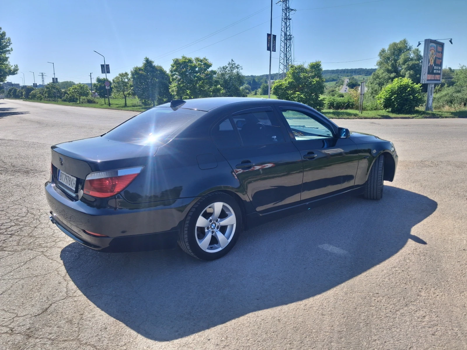 BMW 520, снимка 5 - Автомобили и джипове - 55090165