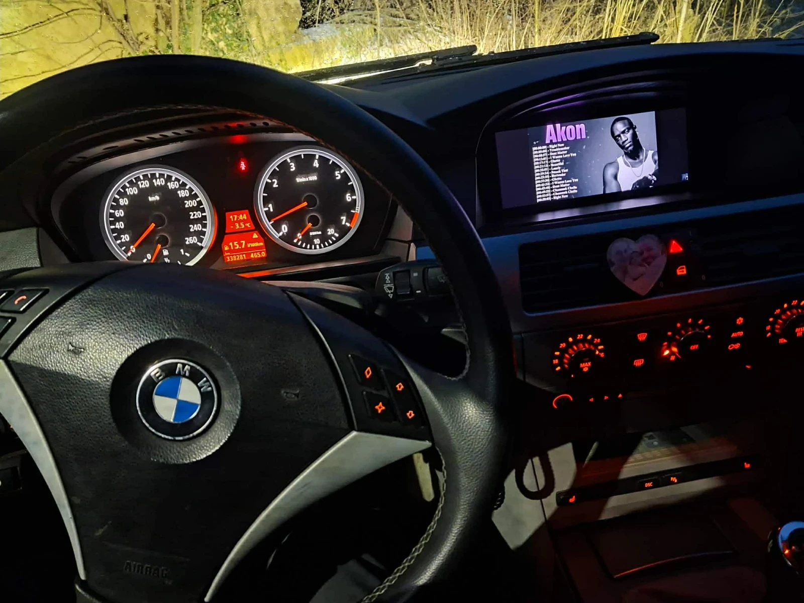 BMW 520, снимка 15 - Автомобили и джипове - 55090165