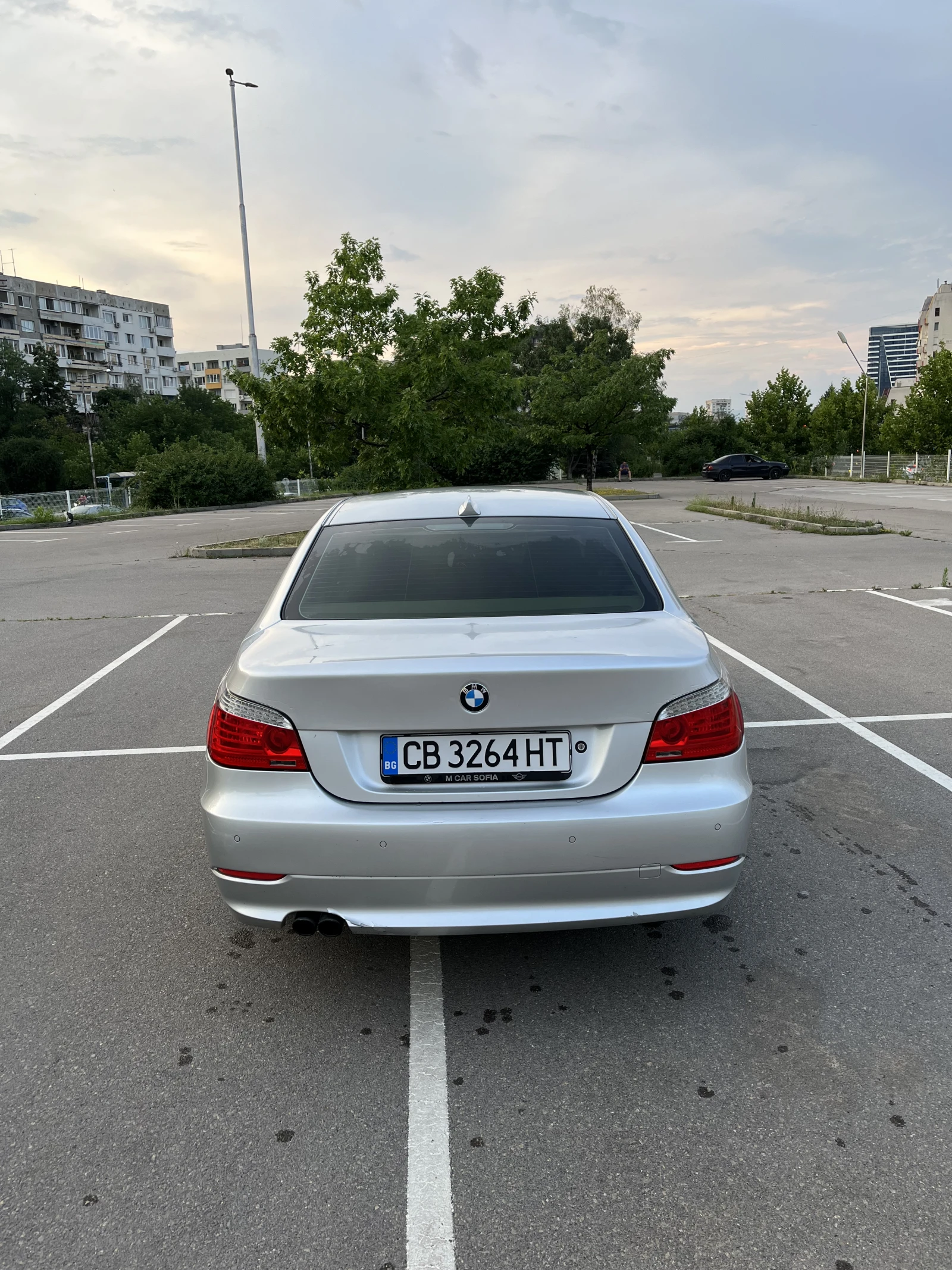 BMW 525 xi ВНОС ОТ ШВЕЙЦАРИЯ, снимка 3 - Автомобили и джипове - 55318437