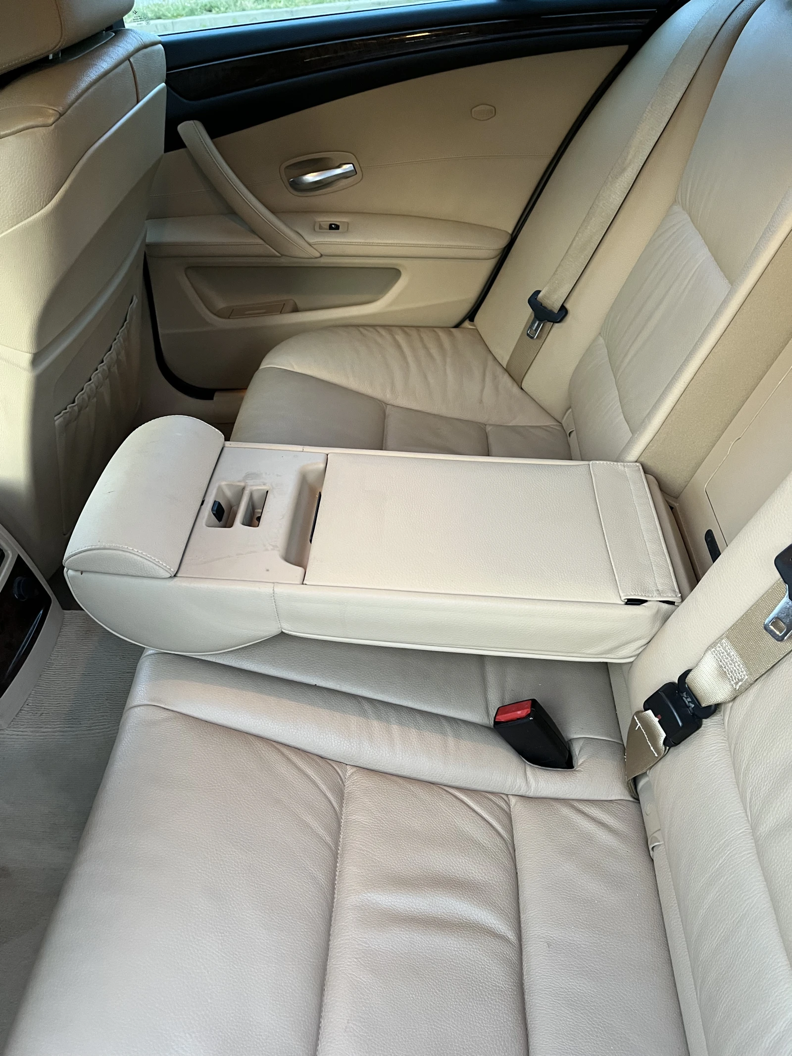 BMW 525 xi ВНОС ОТ ШВЕЙЦАРИЯ, снимка 13 - Автомобили и джипове - 55318437