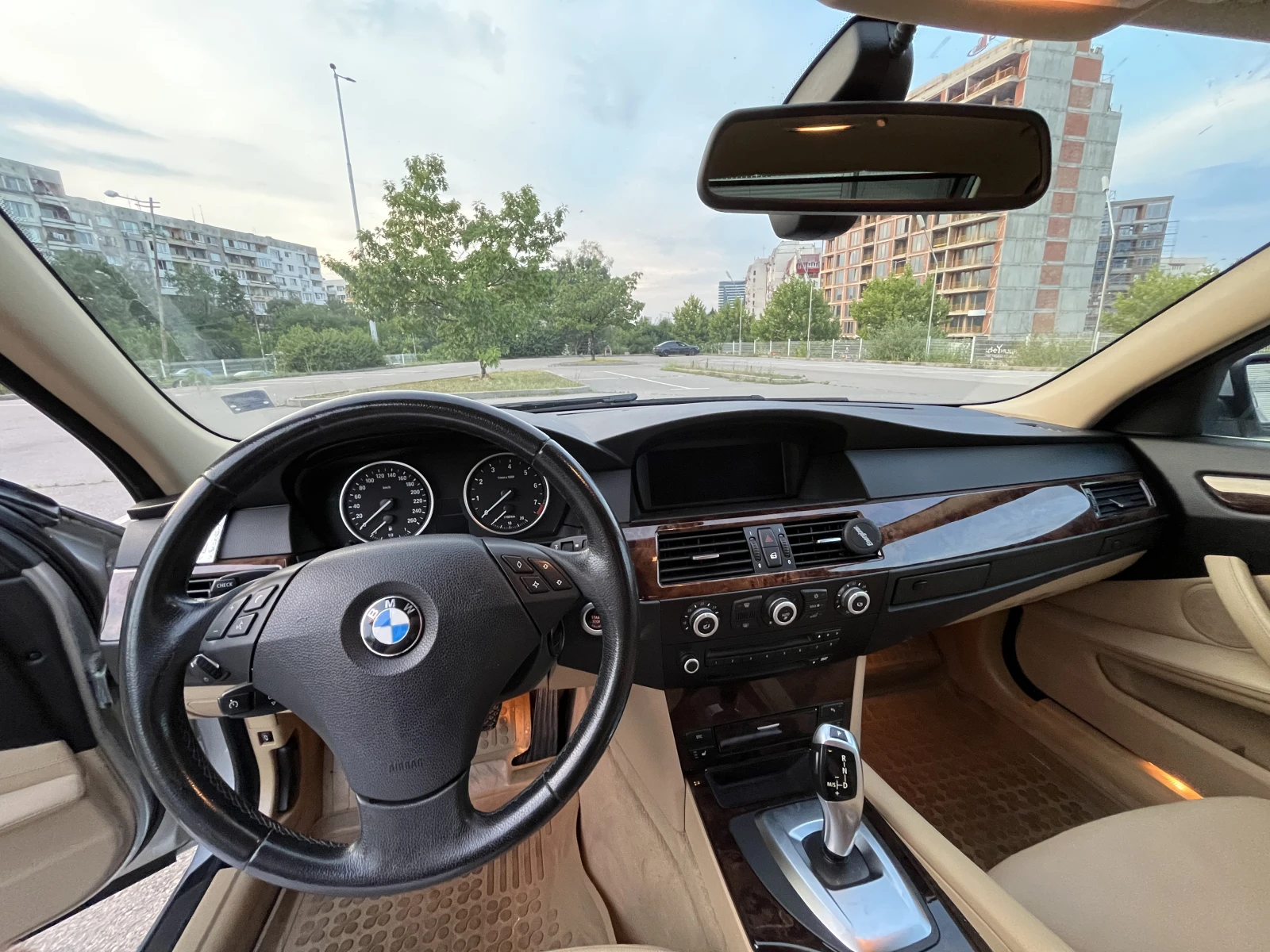 BMW 525 xi ВНОС ОТ ШВЕЙЦАРИЯ, снимка 7 - Автомобили и джипове - 55318437