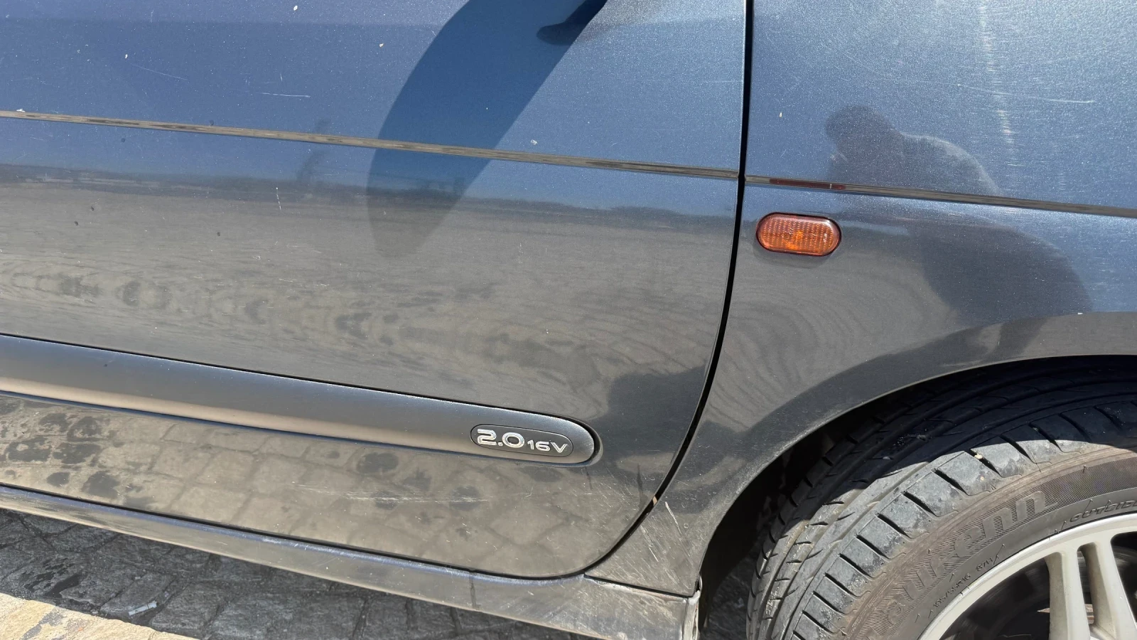 Renault Scenic 2.0 16v, снимка 10 - Автомобили и джипове - 55420940