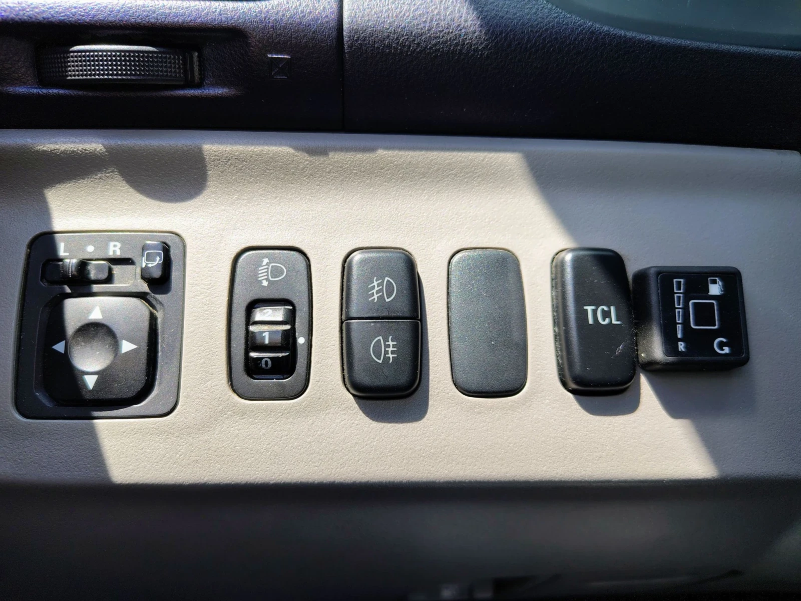 Mitsubishi Grandis 2, 4 MIVEC/LPG, снимка 16 - Автомобили и джипове - 55846048