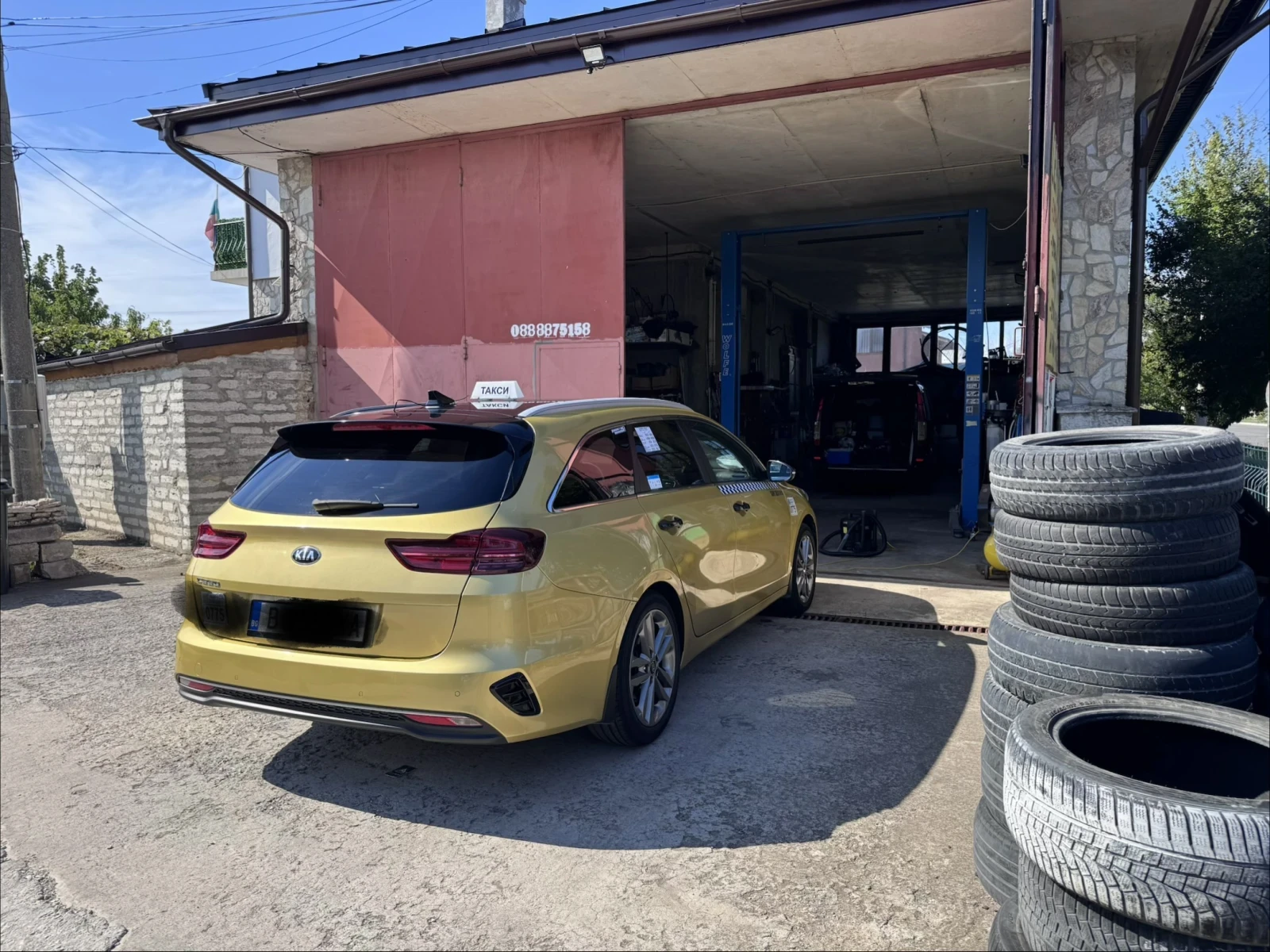 Kia Ceed 1.4 T-GTI, снимка 3 - Автомобили и джипове - 56264580