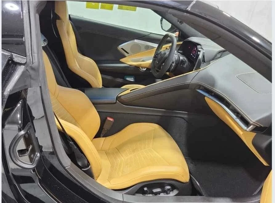Chevrolet Corvette, снимка 15 - Автомобили и джипове - 56737712