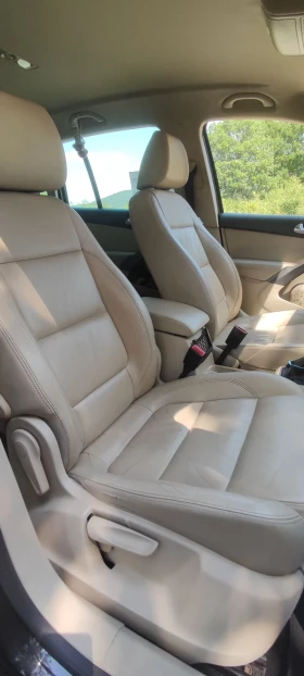 VW Tiguan 2.0 TDI 4motion, Navi, Кожа, снимка 10