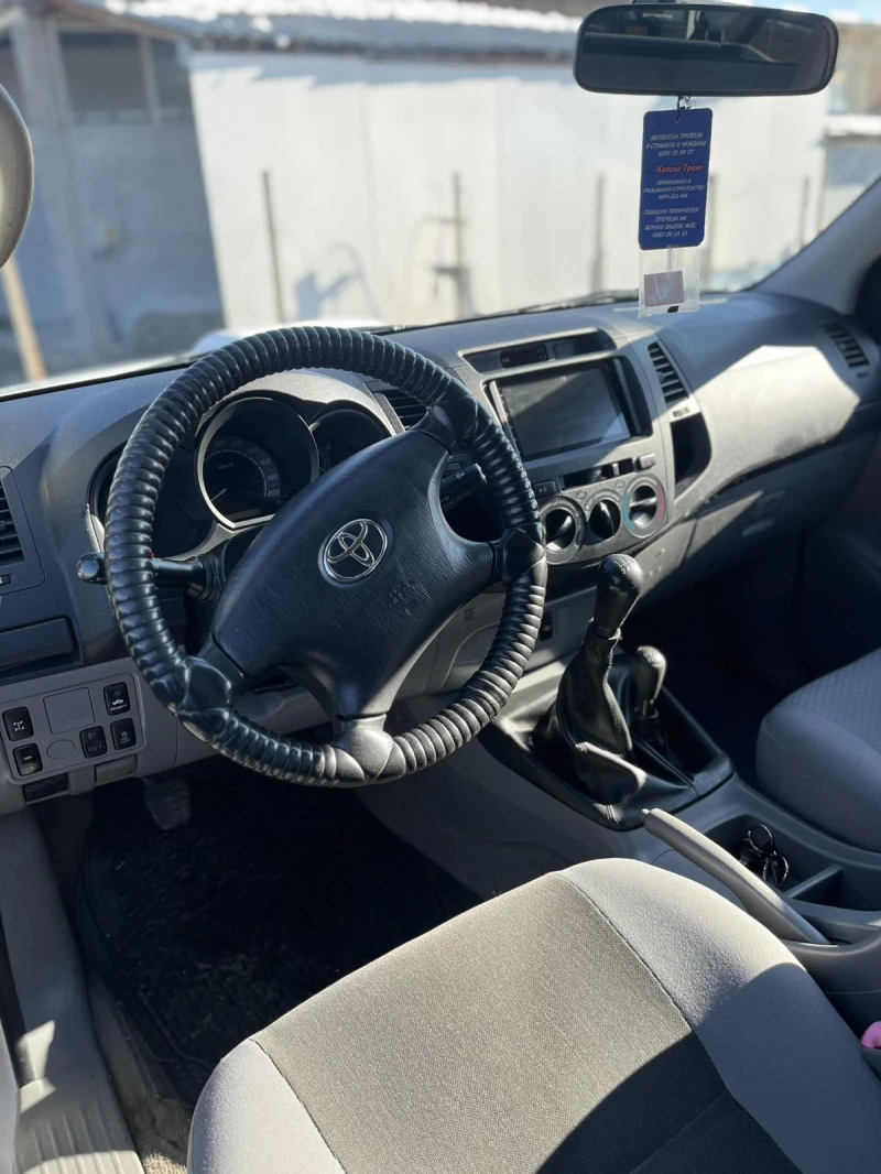 Toyota Hilux 2.5d4d 4x4, снимка 6 - Автомобили и джипове - 48726543