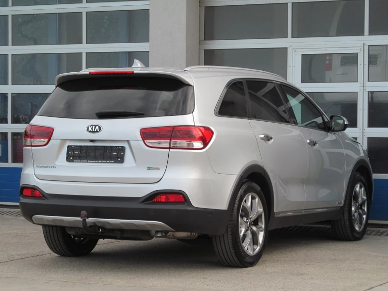 Kia Sorento 2.2CRDI/PLATINUM EDITION/ФУЛ ЕКСТРИ ЗА МОДЕЛА, снимка 3 - Автомобили и джипове - 49492662