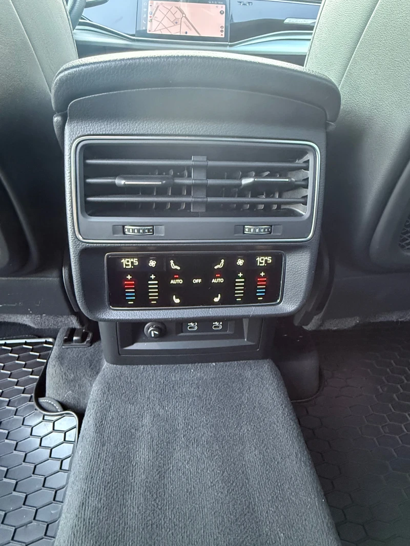 Audi SQ7, снимка 12 - Автомобили и джипове - 51814550