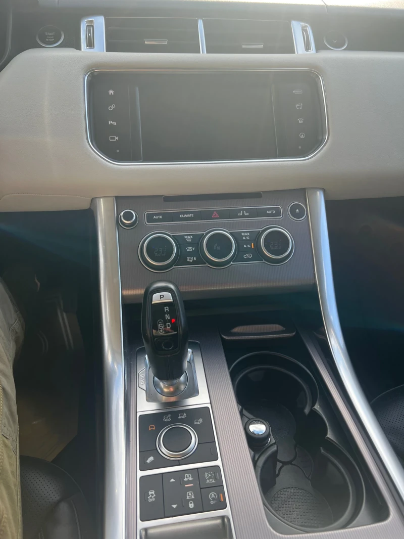 Land Rover Range Rover Sport, снимка 9 - Автомобили и джипове - 52077835