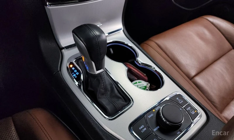 Jeep Grand cherokee, снимка 9 - Автомобили и джипове - 53371486