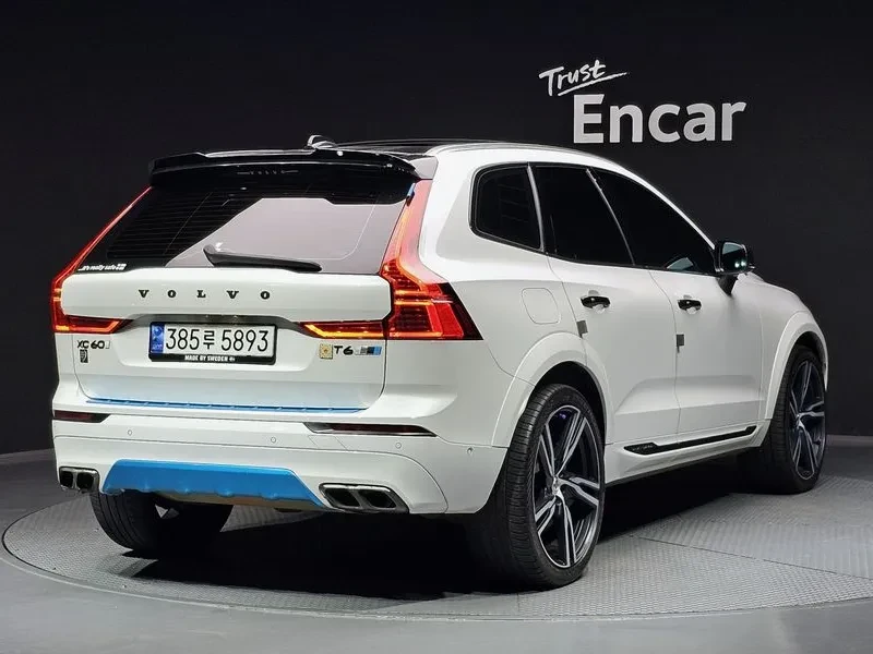 Volvo XC60 T6 INSTRICTION, снимка 2 - Автомобили и джипове - 55562477