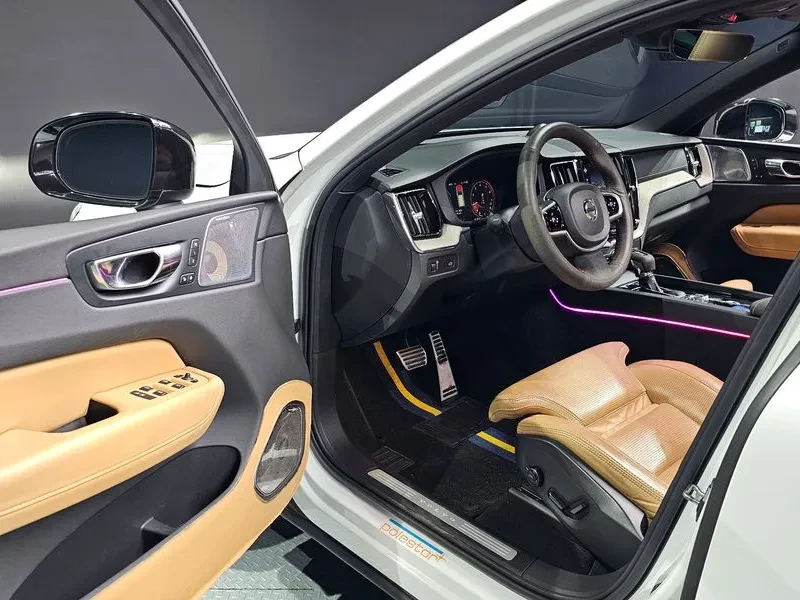 Volvo XC60 T6 INSTRICTION, снимка 12 - Автомобили и джипове - 55562477
